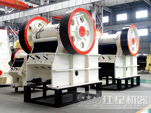 時(shí)產(chǎn)200噸砂石破碎機(jī)—鄂式破碎機(jī) 時(shí)產(chǎn)200噸砂石破碎機(jī)—鄂式破碎機(jī)